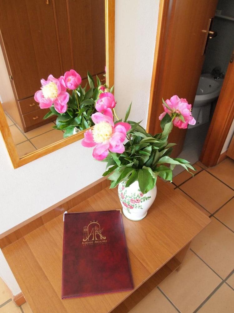 Albergo Ancajani อัสซิซี ภายนอก รูปภาพ