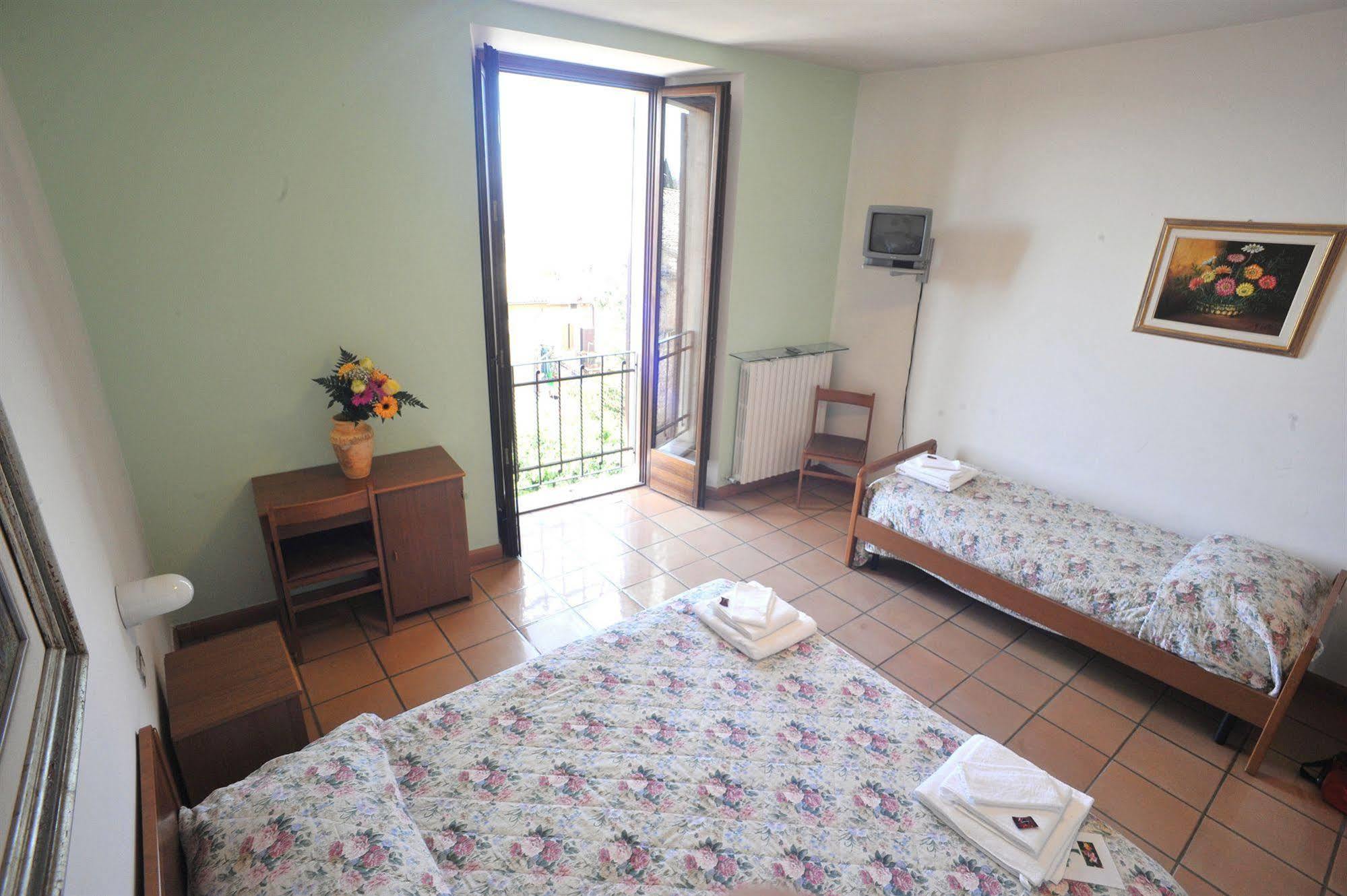 Albergo Ancajani อัสซิซี ภายนอก รูปภาพ