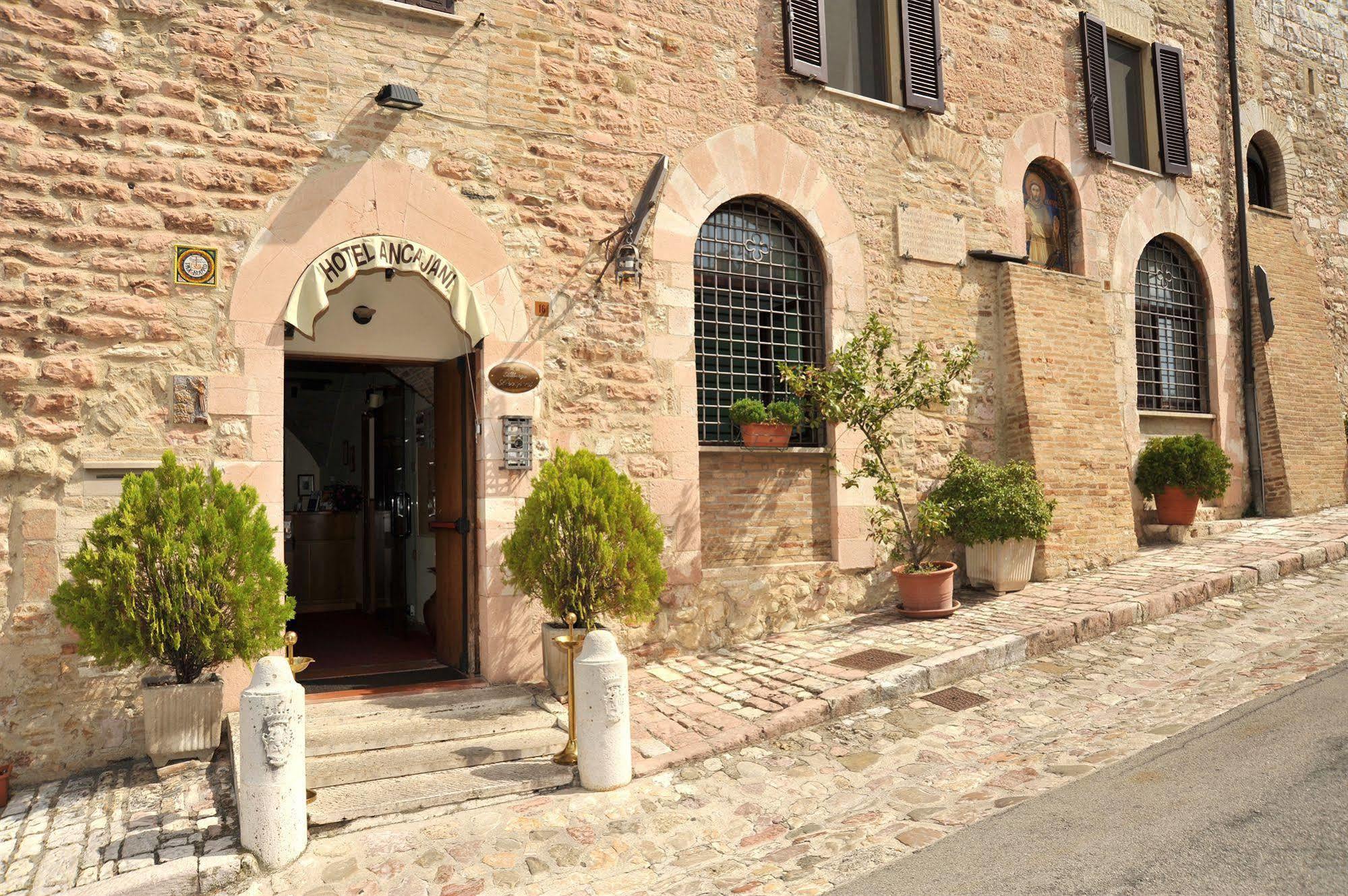 Albergo Ancajani อัสซิซี ภายนอก รูปภาพ